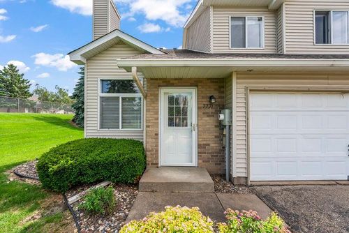7771 Hemingway Ave S, Cottage Grove, MN, 55016-1893 | Card Image