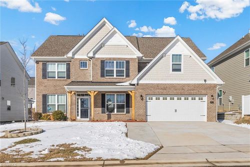 4257 Pelican St, High Point, NC, 27265-9735 | Card Image