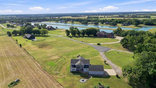 5665 Lakeview Dr, Mounds, OK, 74047-5299 | Card Image