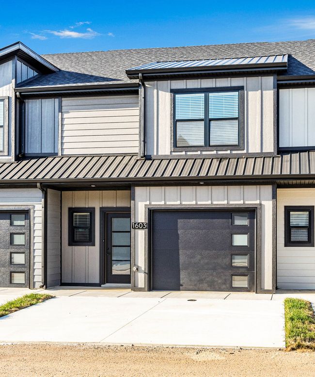 1603 Jonathan Wade Pvt Cir, House attached with 2 bedrooms, 3 bathrooms and 1 parking in Clarksville TN | Image 8