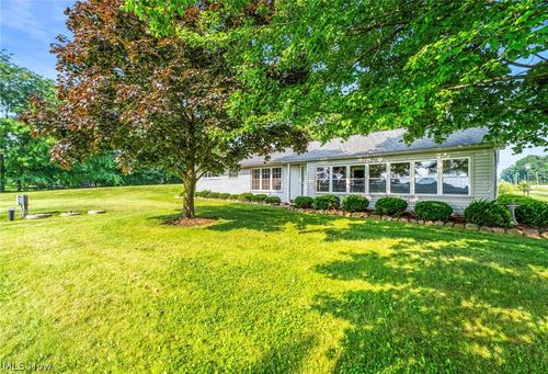 8360 Roller Rd, Salem, OH, 44460-9241 | Card Image