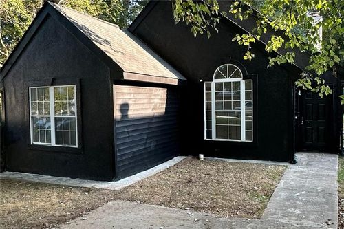 633 Sandys Ln Se, Atlanta, GA, 30354-2493 | Card Image