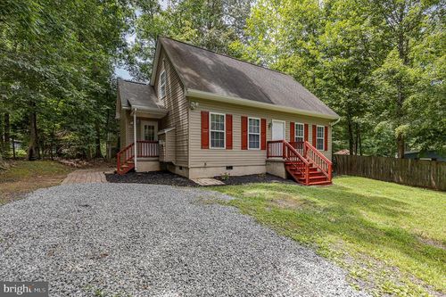 127 Ferndale Dr, LOUISA, VA, 23093-5724 | Card Image
