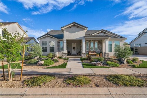 711 W Juniper Hill Dr, St George, UT, 84790-2693 | Card Image