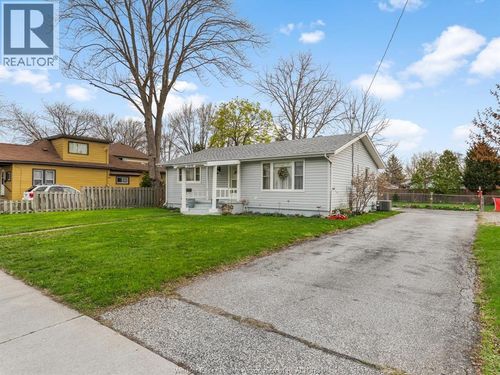 2498 Clemenceau Blvd, Windsor, ON, N8T2P5 | Card Image