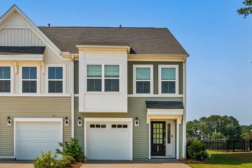 606 Blossom Run, Spartanburg, SC, 29307-2000 | Card Image