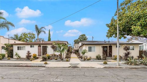 825 Mira Mar Ave, Long Beach, CA, 90803-2880 | Card Image
