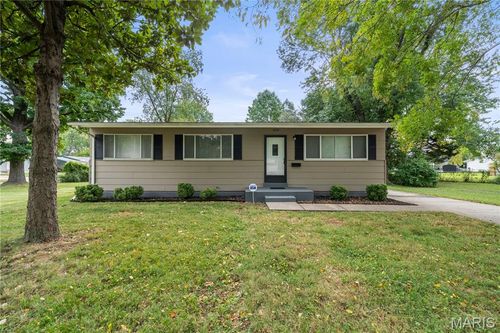 1070 Campion Lane, Florissant, MO, 63031 | Card Image