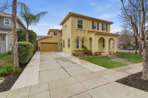 696 W Refinado Way, Mountain House, CA, 95391 | Card Image