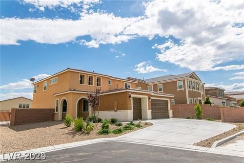 829 Lower Lake Ct, North Las Vegas, NV, 89084-2565 | Card Image