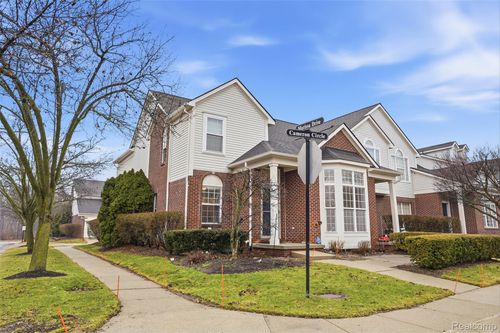 2101 Cameron Cir, Commerce Twp, MI, 48390-5810 | Card Image