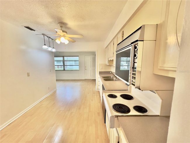 UNIT-60 - 11200 102 Nd Ave, Condo with 2 bedrooms, 2 bathrooms and null parking in SEMINOLE FL | Image 6