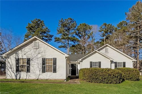 12 Collin Ln, Thomasville, NC, 27360-8649 | Card Image