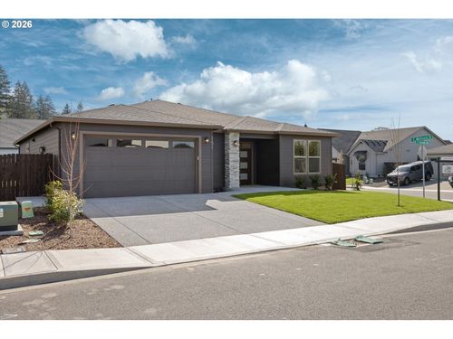 151 E Airedale Ave, La Center, WA, 98629-1037 | Card Image