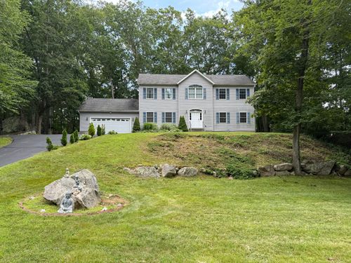 4 Kerrie Ct, Gales Ferry, CT, 06335-1115 | Card Image