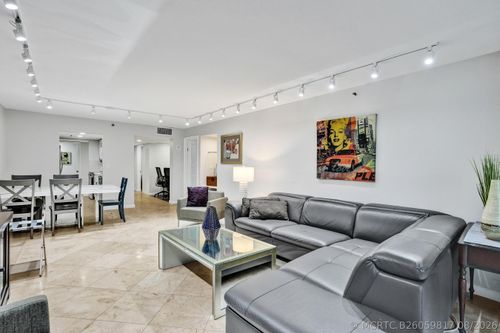 a-1041-1717 N Bayshore Dr, Miami, FL, 33132-1149 | Card Image