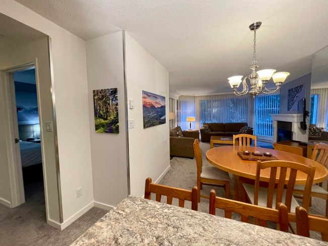 420 - 4910 Spearhead Place, Condo with 2 bedrooms, 2 bathrooms and 1 parking in Whistler BC | Image 5
