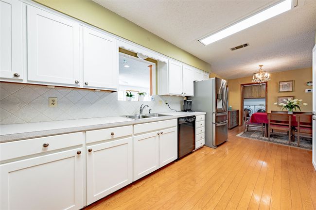 162 1 St Oak Dr, House other with 2 bedrooms, 2 bathrooms and null parking in Enchanted Oaks TX | Image 12