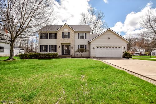 7052 Cornell Ln, Mentor, OH, 44060-5176 | Card Image