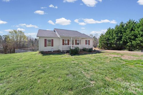 1024 Daniel Dr, Stanley, NC, 28164-2199 | Card Image