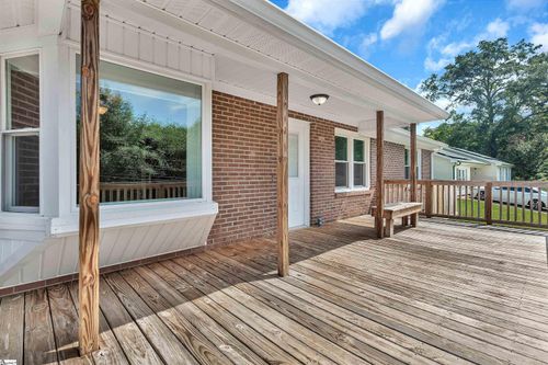 4 S Valley Ln, Greenville, SC, 29611-6552 | Card Image