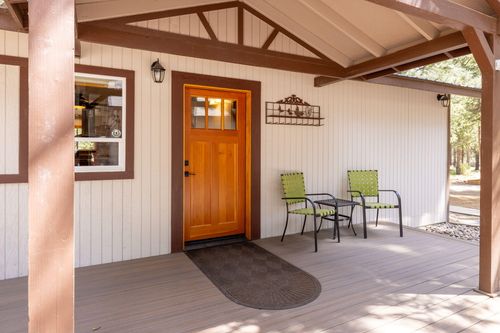 16925 Downey Rd, Bend, OR, 97707-2269 | Card Image