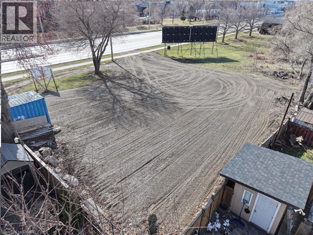 Land in Hamilton 2