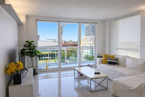 apt-820-6917 Collins Ave, Miami Beach, FL, 33141-7203 | Card Image