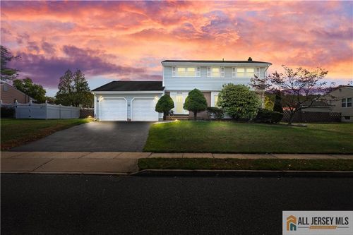 70 Creamer Dr, Sayreville, NJ, 08872-1842 | Card Image