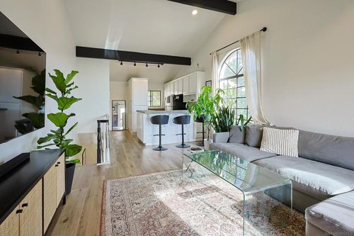 apt-1-1118 Fresno St, San Diego, CA, 92110-1747 | Card Image