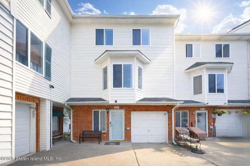 246 Jamie Lane, Staten Island, NY, 10312 | Card Image