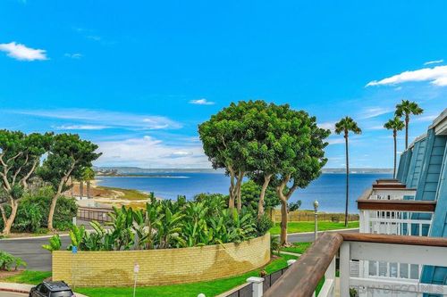 24 Montego Ct, Coronado, CA, 92118-3243 | Card Image