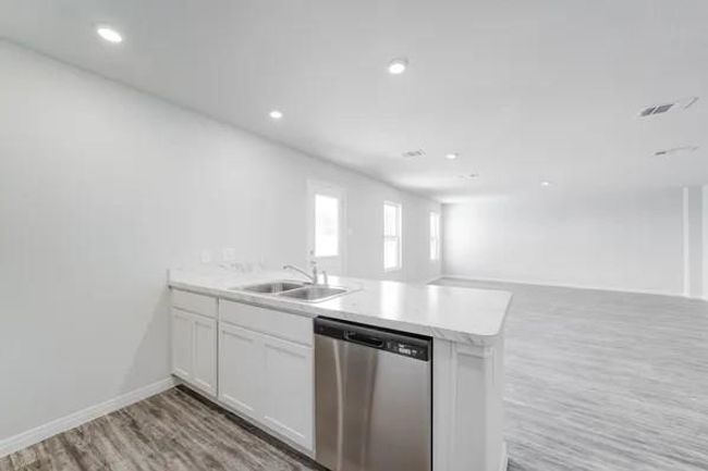 1004 Greenspointe Ave, House other with 4 bedrooms, 3 bathrooms and null parking in La Grange TX | Image 8