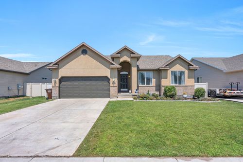 4613 E Bridleway Rd, Eagle Mountain, UT, 84005-5882 | Card Image