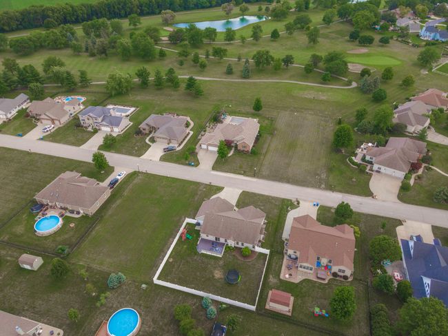 1619 W Meadowlark Dr, Home with 3 bedrooms, 3 bathrooms and null parking in Pontiac IL | Image 7