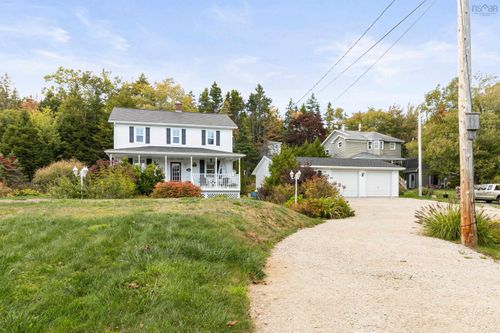 8153 St Margarets Bay Rd, Ingramport, NS, B3Z3Y7 | Card Image