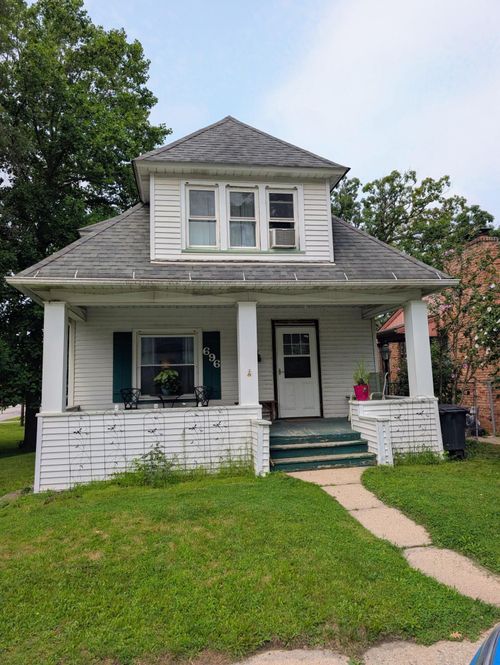 696 Water Street, Hobart, IN, 46342 | Card Image