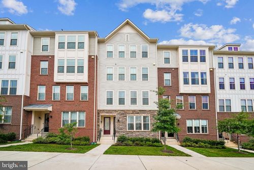 918 California Dr Ne, LEESBURG, VA, 20176-1848 | Card Image