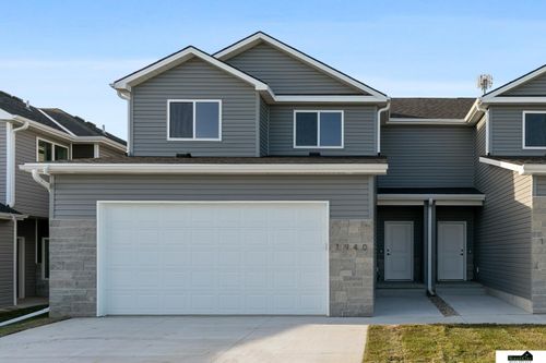 1940 Flagstone Rd, Lincoln, NE, 68521-5856 | Card Image