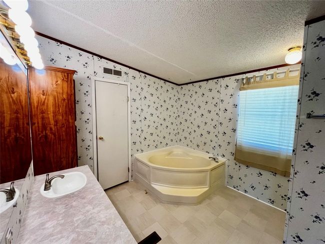1149 Hart Ln, House other with 4 bedrooms, 2 bathrooms and 3 parking in Dripping Springs TX | Image 9