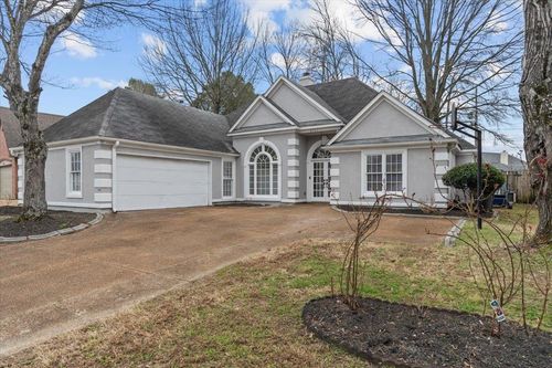 8561 Overcup Oaks Dr, Cordova, TN, 38018-6439 | Card Image