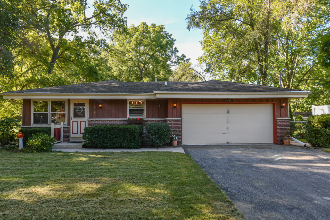 Main St, Burlington, WI 53105