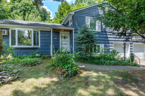 293 Barryscott Dr, Fairfield, CT, 06825-3201 | Card Image