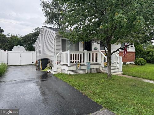 210 Hollywood Ct, GLEN BURNIE, MD, 21060-6620 | Card Image