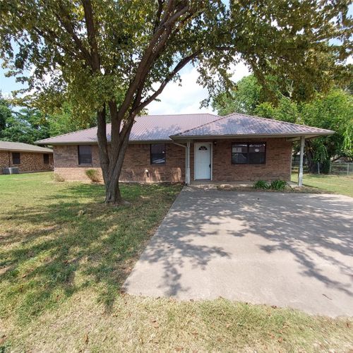 509 Reeves St, Collinsville, TX, 76233-5429 | Card Image