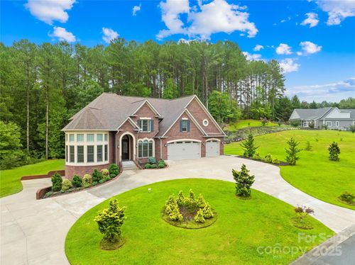 4 Royal Vista Way, Granite Falls, NC, 28630-9562 | Card Image