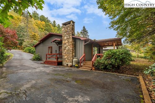 292 River Rd, Newland, NC, 28657-8462 | Card Image