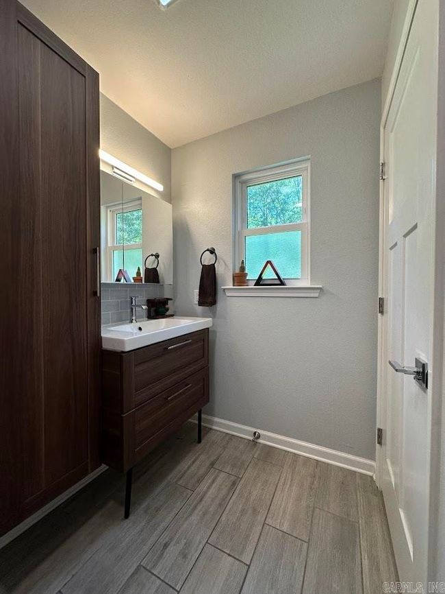 9 Whispering Dr, House other with 3 bedrooms, 2 bathrooms and null parking in Alexander AR | Image 37
