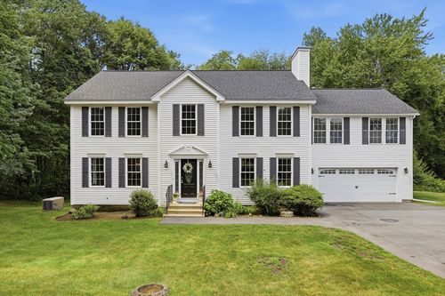 139 Autumn Rd, Dracut, MA, 01826-1696 | Card Image