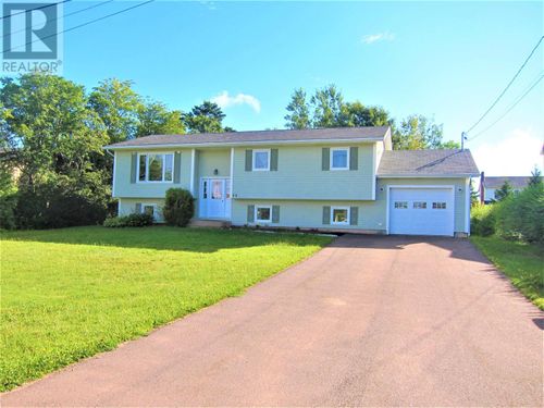 32 Massey Dr, Charlottetown, PE, C1E1R6 | Card Image